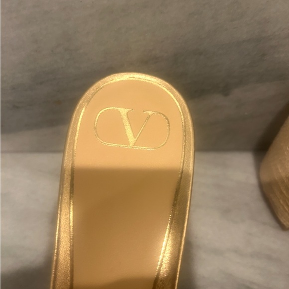 Valentino Garavani Gold Block Heel Sandals - Picture 6 of 16